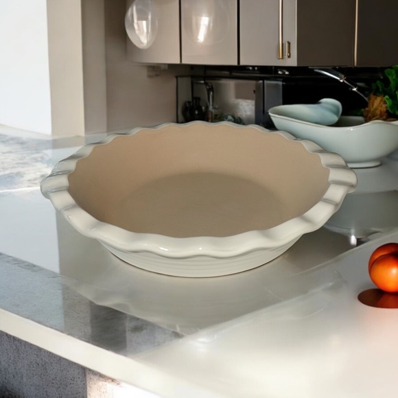 The Pampered Chef New Traditions Stoneware Deep Dish Pie Plate Vanilla - Picture 4 of 12